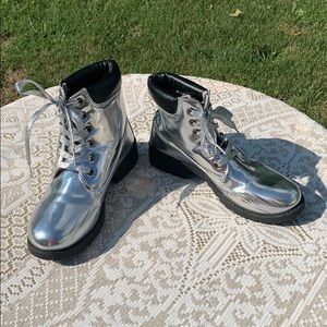 Yoki Silver Combat Boots Sz 8